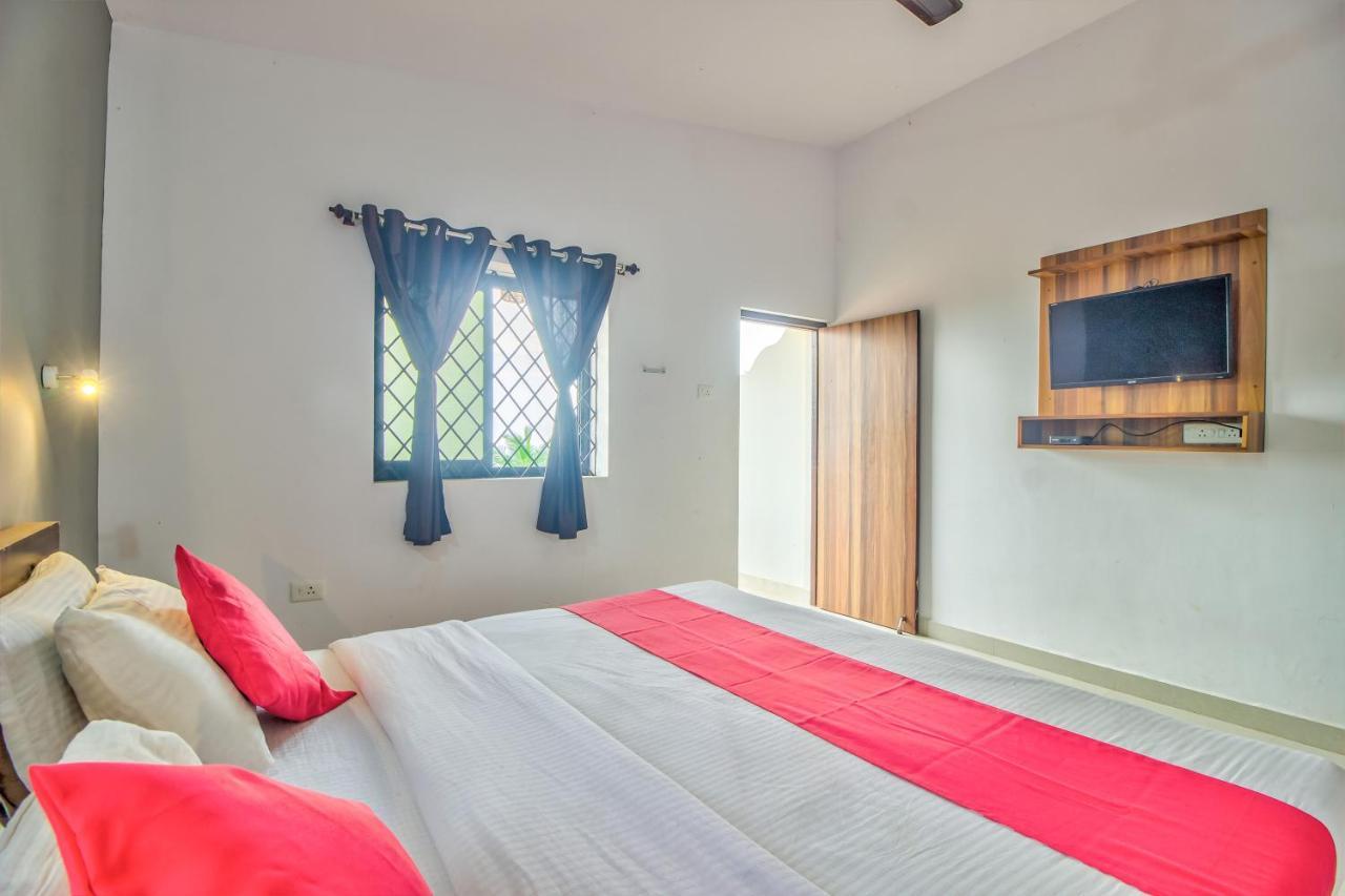 Beach Doorz Hotel Baga Esterno foto