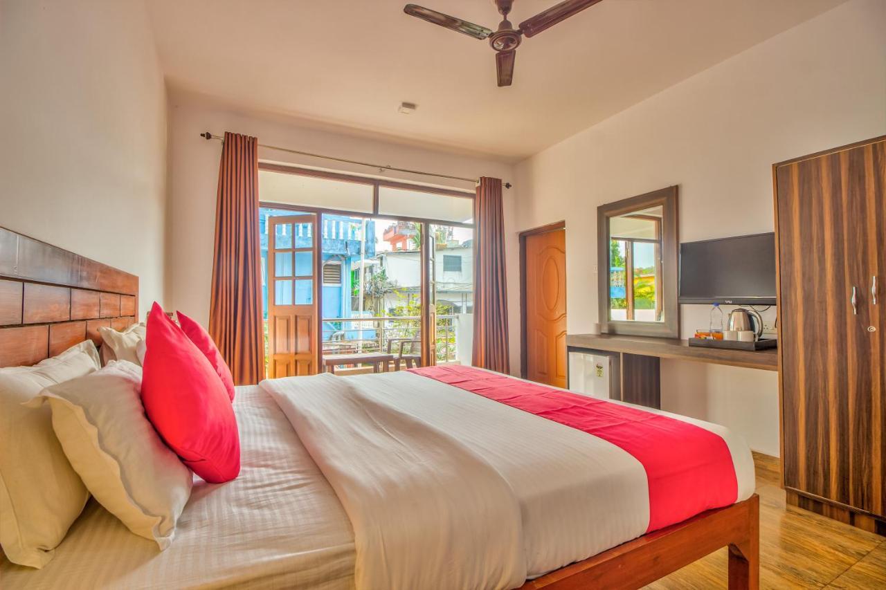 Beach Doorz Hotel Baga Esterno foto