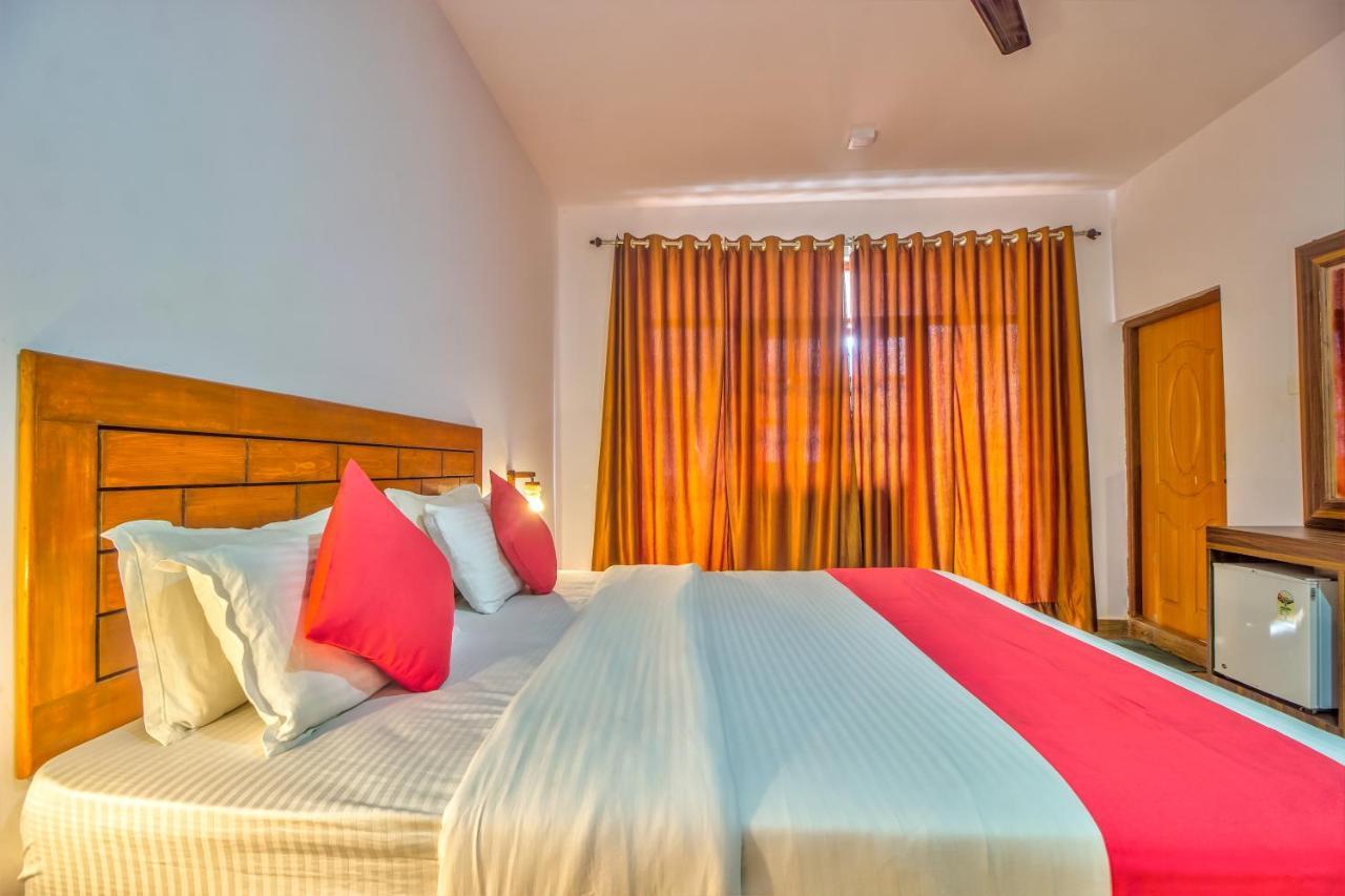 Beach Doorz Hotel Baga Esterno foto