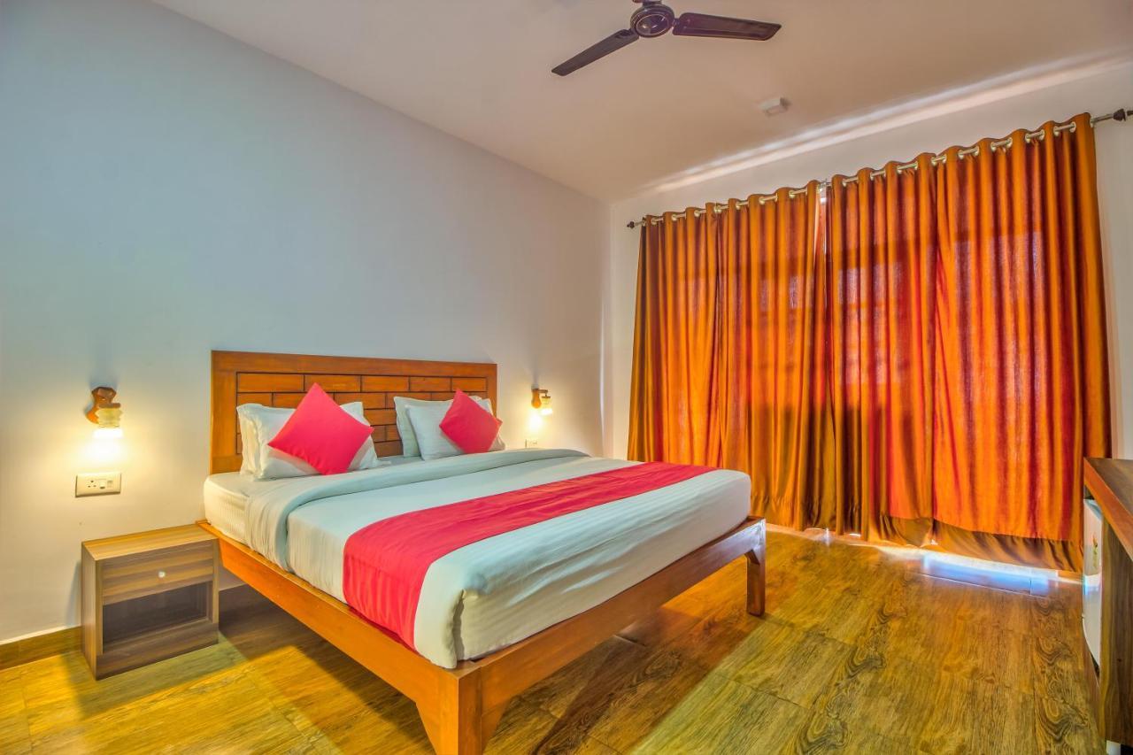 Beach Doorz Hotel Baga Esterno foto