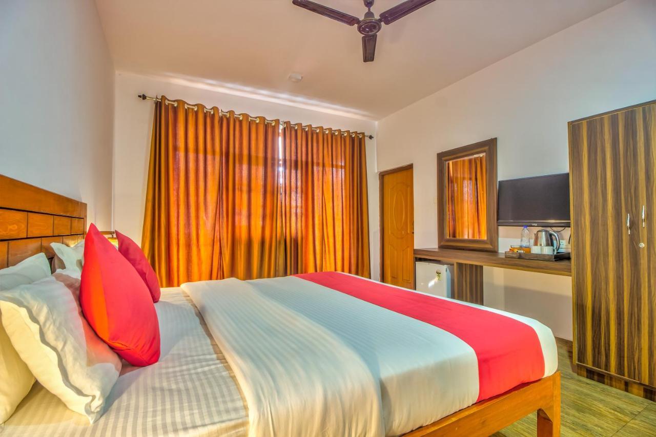 Beach Doorz Hotel Baga Esterno foto
